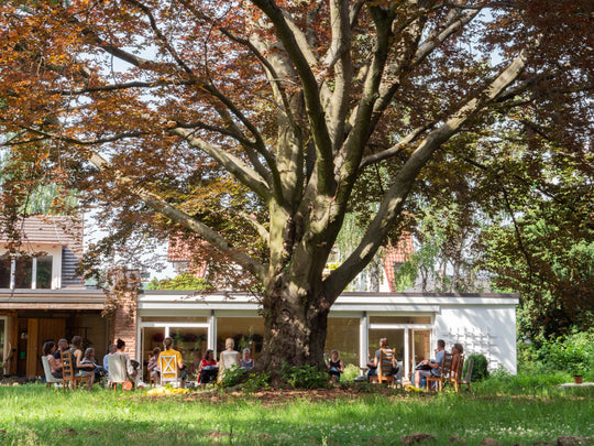 Handpan Workshop under tree